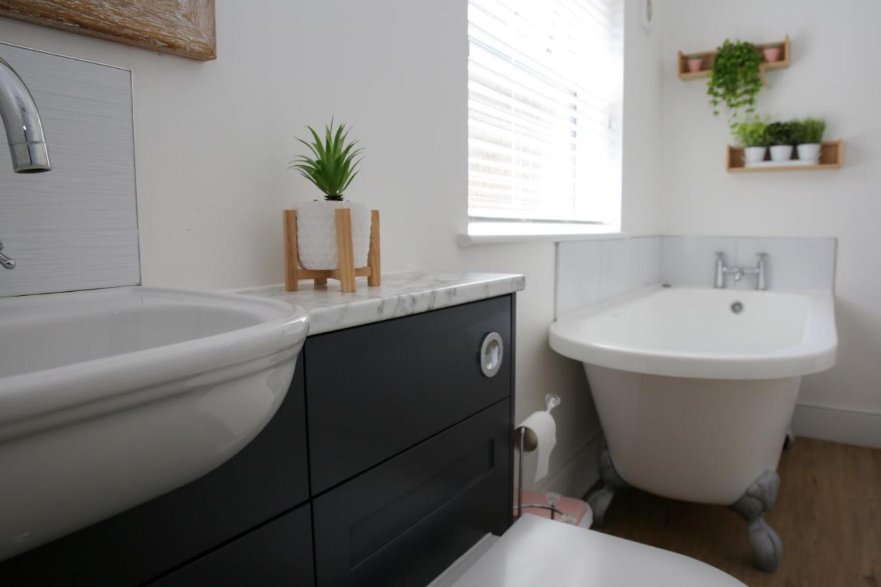 Fully Refurbished Property-March 22-Next To Beach ローストフト エクステリア 写真